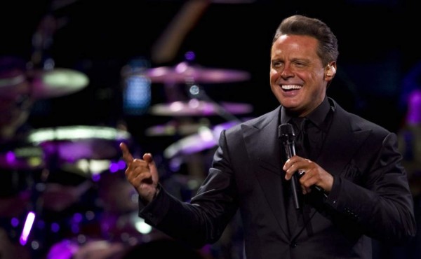 Luis Miguel 'de patitas a la calle'  