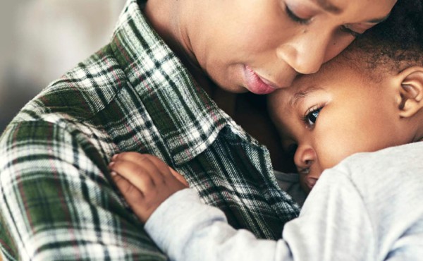 La abandona pero lo sigue viendo