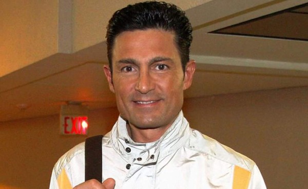 Fernando Colunga deja Televisa y firma con Telemundo para serie del 'narcosantón' Malverde