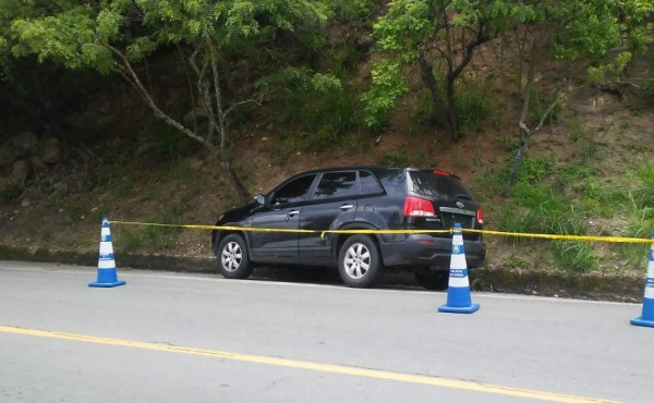 Hallan asesinada a una mujer dentro de su camioneta en Tegucigalpa