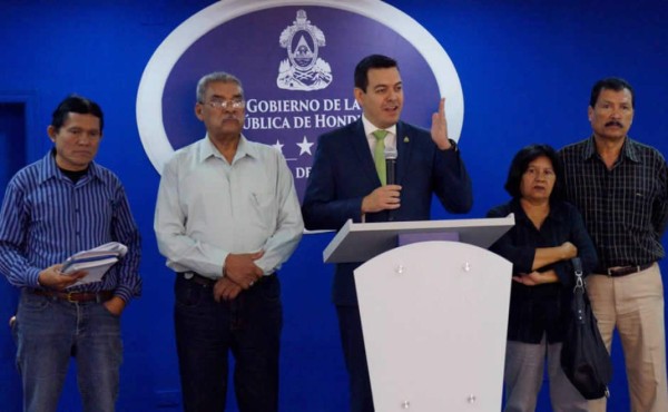 No hay acuerdo; transportistas confirman paro para mañana