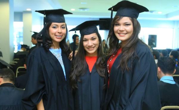 La primera graduación del 2016 de Unitec