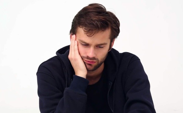 Juega con otras porque una le rompió el corazón