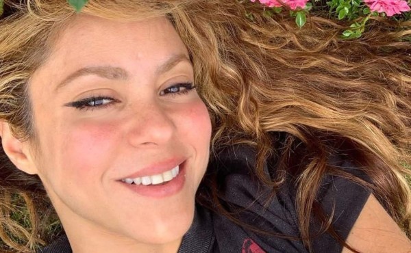 Video: Shakira muestra su vientre entre rumores de embarazo