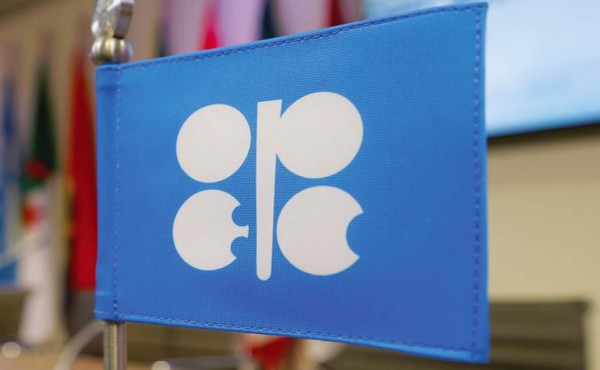 Aunque la OPEP cumple sus metas, el precio del petróleo se resiste a aumentar