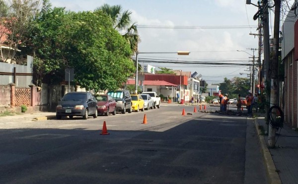 Siguen los trabajos de bacheo en San Pedro Sula