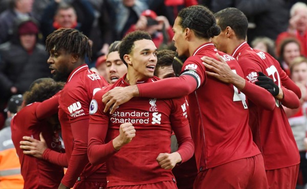 Liverpool, de nuevo líder tras vencer in extremis al Tottenham