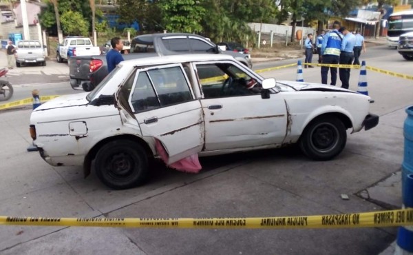Hombre es tiroteado en una pulpería y muere frente a una posta