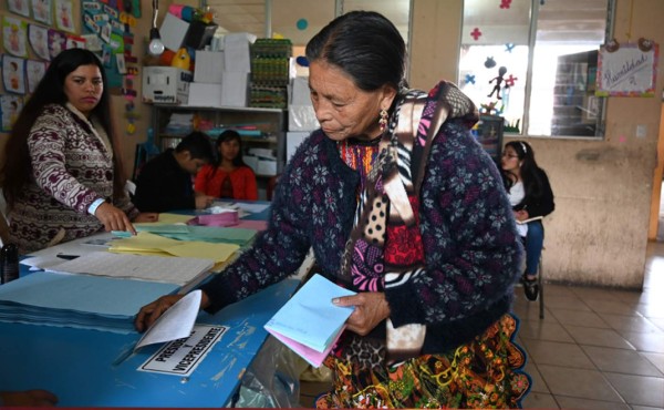 Guatemala espera resultado electoral, con el anhelo de superar la pobreza y corrupción