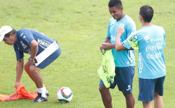 Anthony Lozano se integra a los entrenos de la Selección