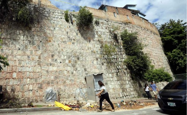 Don Mario, el guardia que se salvó en accidente donde murió universitaria