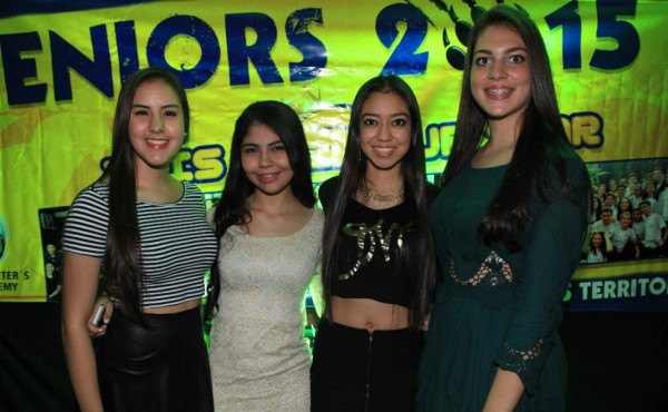 Fiesta de la academia Saint Peter's