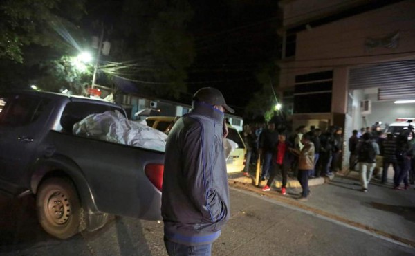 Rebelión y muerte: las trágicas imágenes de la nueva masacre en una cárcel de Honduras