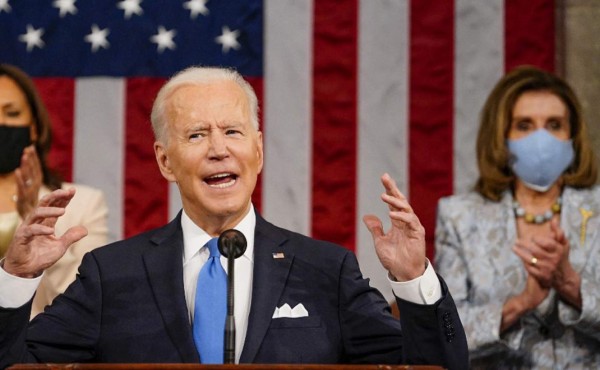 Biden aboga por la diplomacia y dice que EEUU 'no busca conflicto' con China o Rusia
