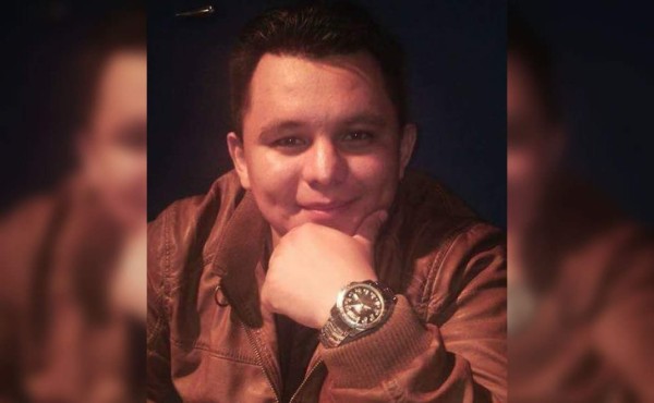 Delante de su madre y sus 4 hijos mataron a universitario