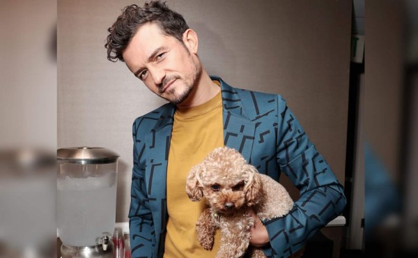 Orlando Bloom se tatua en honor a su perro tras darlo por muerto