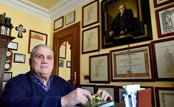 El hombre con más títulos universitarios del mundo