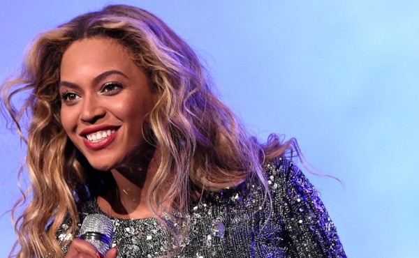 Beyoncé encabeza el Festival de Coachella con sabor latino y poco rock