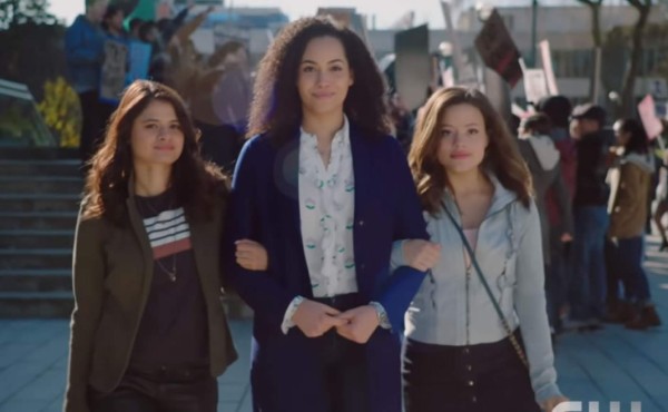 Charmed lanza trailer oficial