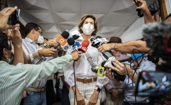 Gobierno de Ortega deja a Cristiana Chamorro con un pie fuera de elecciones en Nicaragua