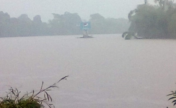 Huracán ETA: Río Ulúa amenaza con desbordarse