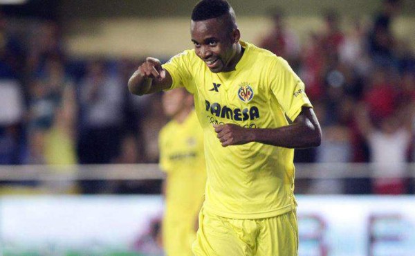 Jugador del Villarreal se queda atrapado en aeropuerto de Bruselas