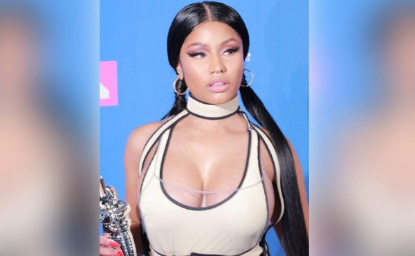 Nicki Minaj lo enseña todo por un fallo de vestuario en pleno concierto