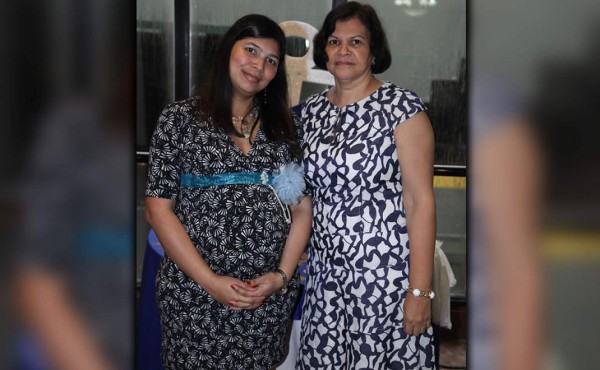 Fiesta maternal para Sidonia Suazo Reyes