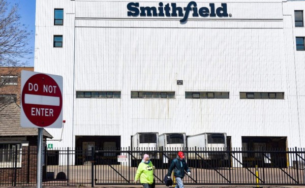 EEUU: Muere por coronavirus un inmigrante en una planta cárnica con unos 650 infectados