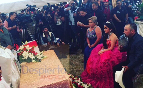 Siga en vivo la celebración de los 15 años de Rubi