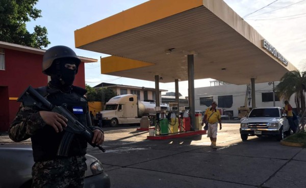 Aseguran una empresa de transporte e inspeccionan gasolinera en San Pedro Sula