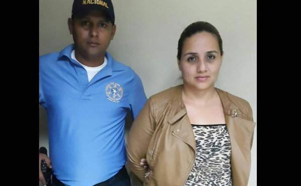 Policía detiene a presunta estafadora en Tegucigalpa