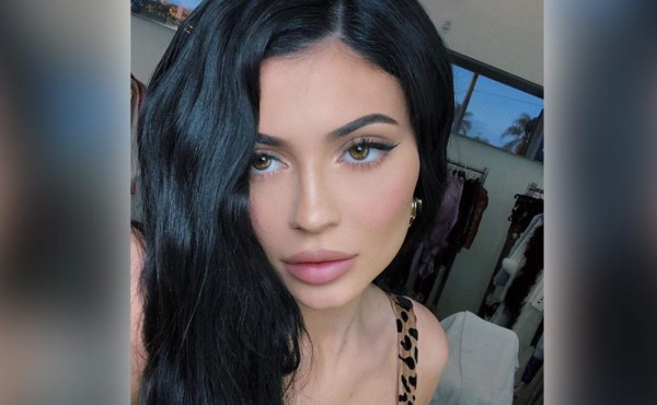Kylie Jenner se venga del huevo que la ha destronado en Instagram