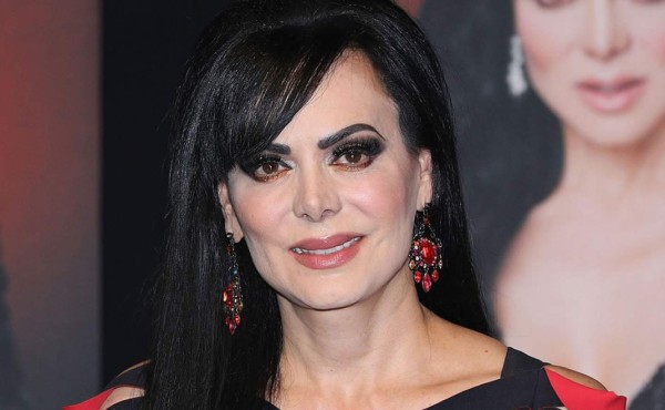 Maribel Guardia reacciona con ira a supuesta detención de su hijo con presunta droga