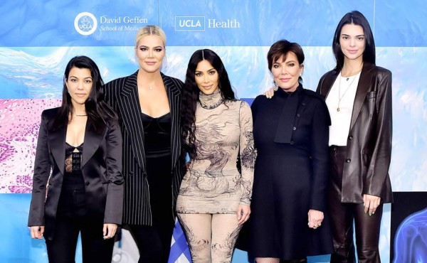 Kris Jenner recibe regalos 'solo para adultos' en el día de la madre