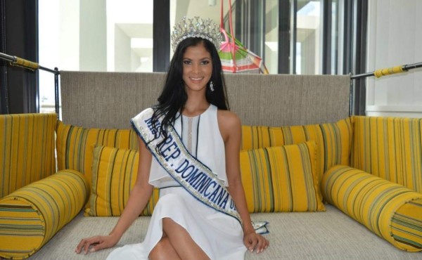 Miss República Dominicana busca dinero para ir a Miss Universo