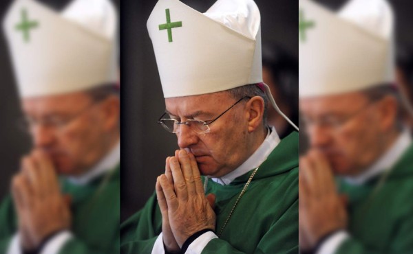 Crece escándalo en torno al embajador del Vaticano en París por 'tocamientos”