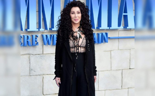 Cher, jovial y activa