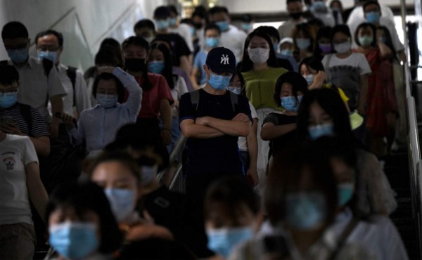 Rebrote de coronavirus en barrios de Pekín impone nuevo confinamiento