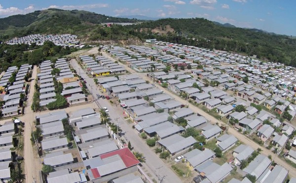 Burocracia pone en riesgo construcción de 5,500 casas en San Pedro Sula