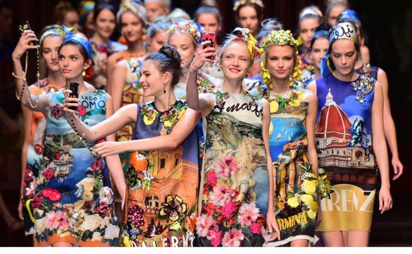 El 'selfie style' de Dolce y Gabbana en Milán