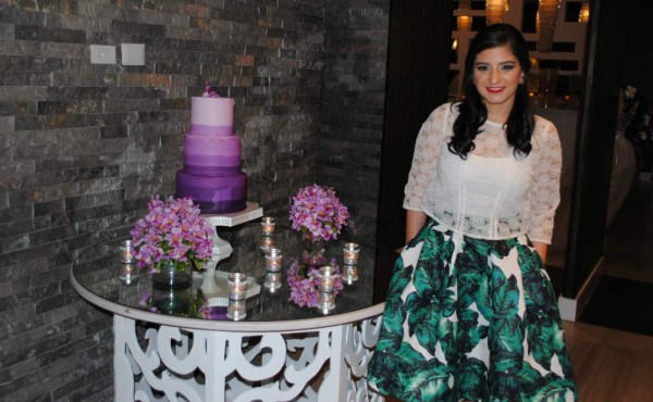 Fin de soltería para Liza Pinto