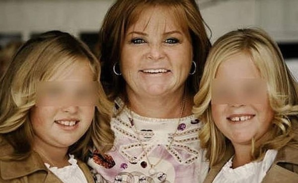 Heredera del emporio Kipling intenta degollar a sus gemelas