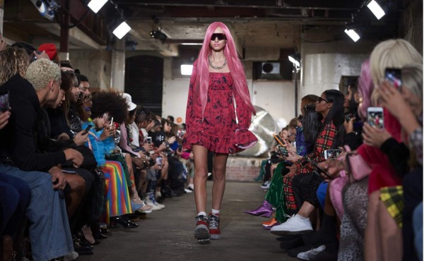 Victoria Beckham y Burberry, estrellas de la Fashion Week de Londres