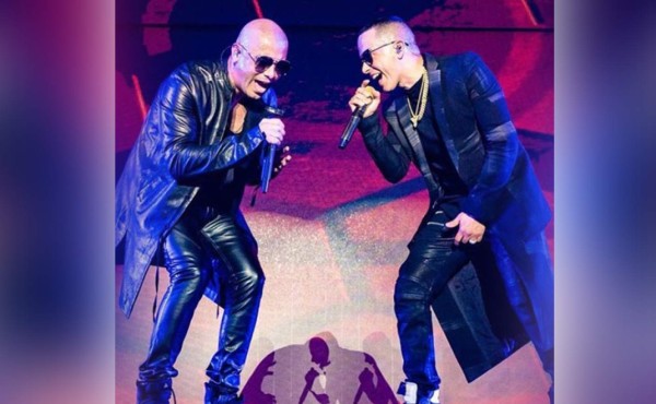 Video: El reguetonero Wisin sufre aparatosa caída en pleno concierto