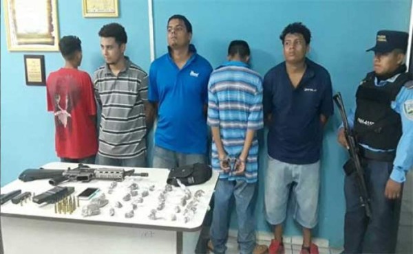 Capturan a cinco presuntos miembros de la MS en La Lima