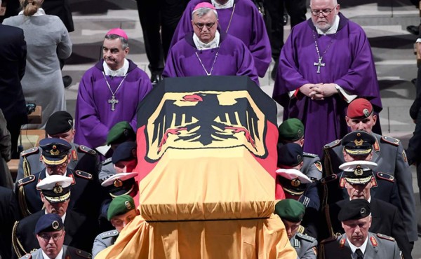 Dirigentes de la UE rinden homenaje a Helmut Kohl