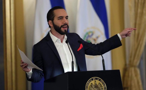 Bukele recibe nuevas críticas por reformas a Instituto de Información Pública de El Salvador