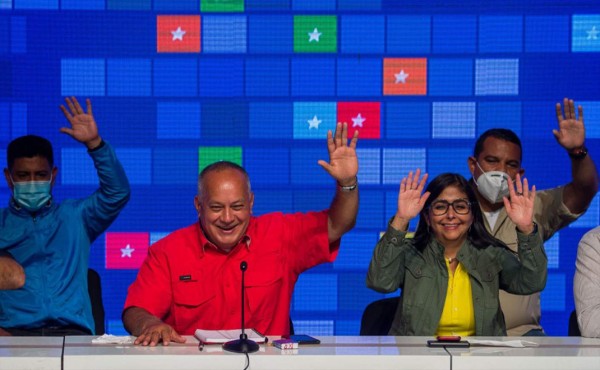 Maduro recobra control del Parlamento en Venezuela tras ganar comicios con alta abstención