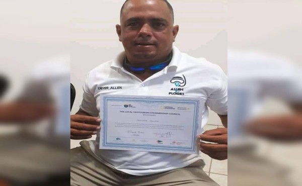 Matan de dos balazos en la cabeza a operador de lancha en Roatán